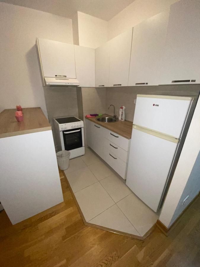 פודגוריצה Adrianna Apartment City Kvart מראה חיצוני תמונה