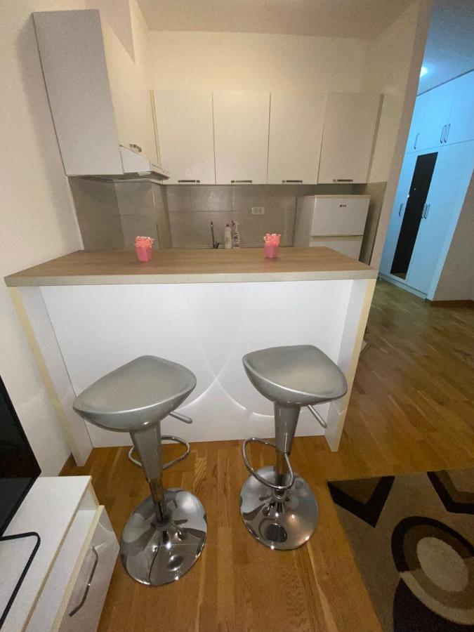 פודגוריצה Adrianna Apartment City Kvart מראה חיצוני תמונה