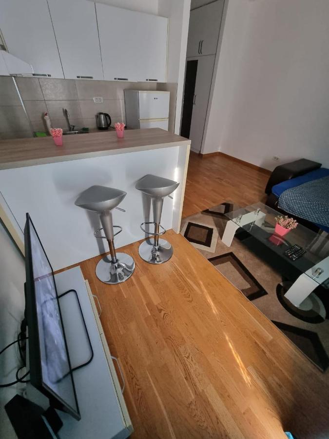 פודגוריצה Adrianna Apartment City Kvart מראה חיצוני תמונה